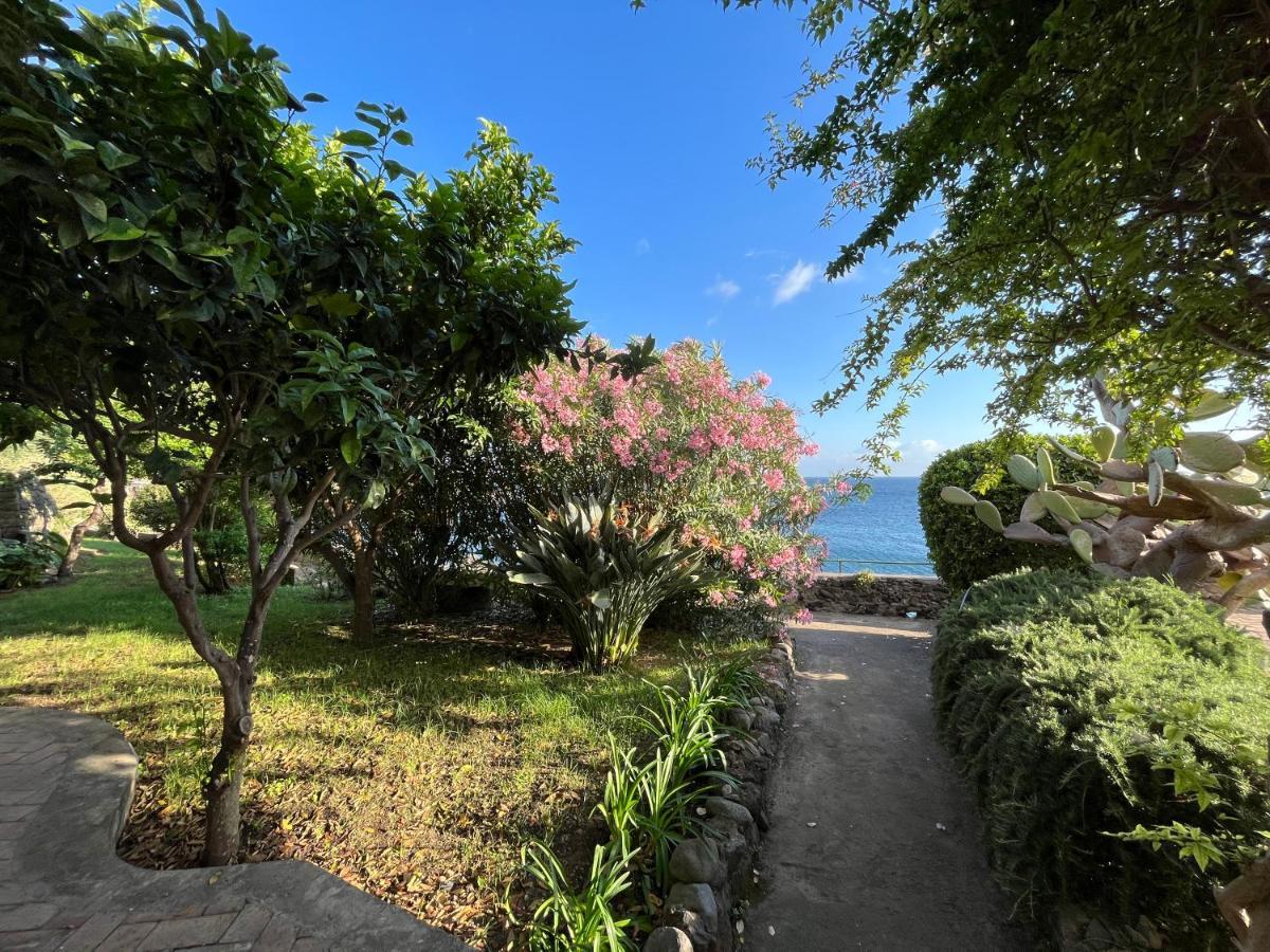 Nelinda Waterfront Accommodation Casamicciola Terme Екстериор снимка