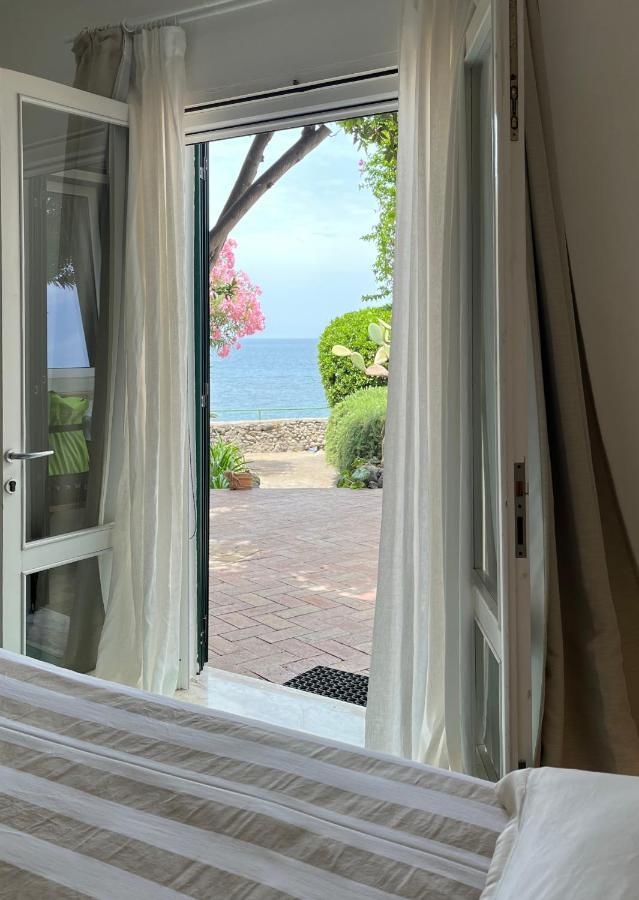 Nelinda Waterfront Accommodation Casamicciola Terme Екстериор снимка