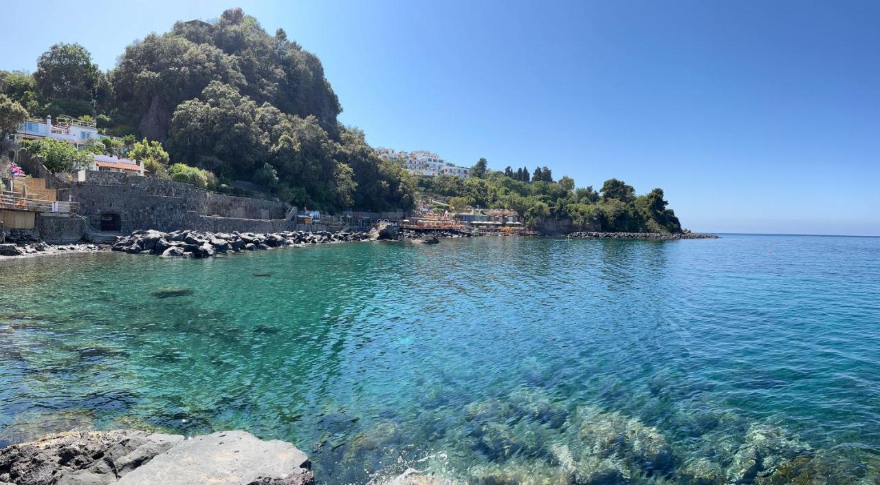 Nelinda Waterfront Accommodation Casamicciola Terme Екстериор снимка