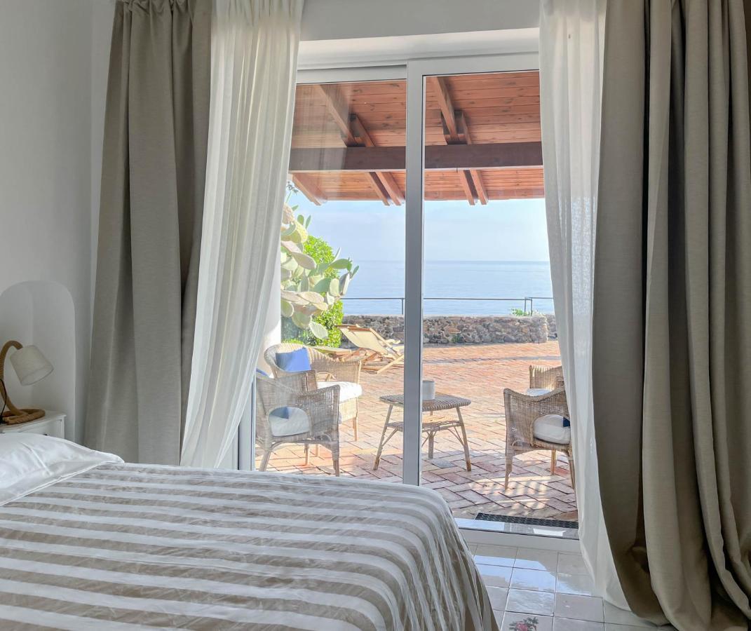 Nelinda Waterfront Accommodation Casamicciola Terme Екстериор снимка