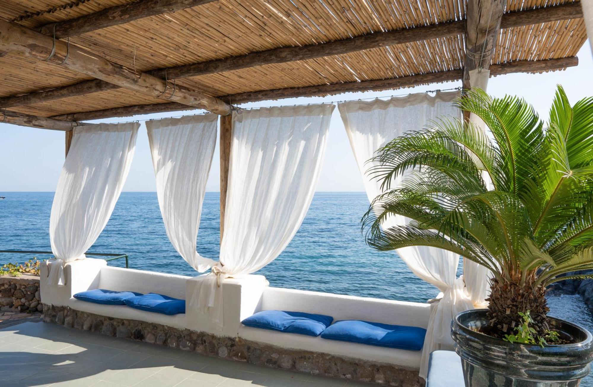Nelinda Waterfront Accommodation Casamicciola Terme Екстериор снимка