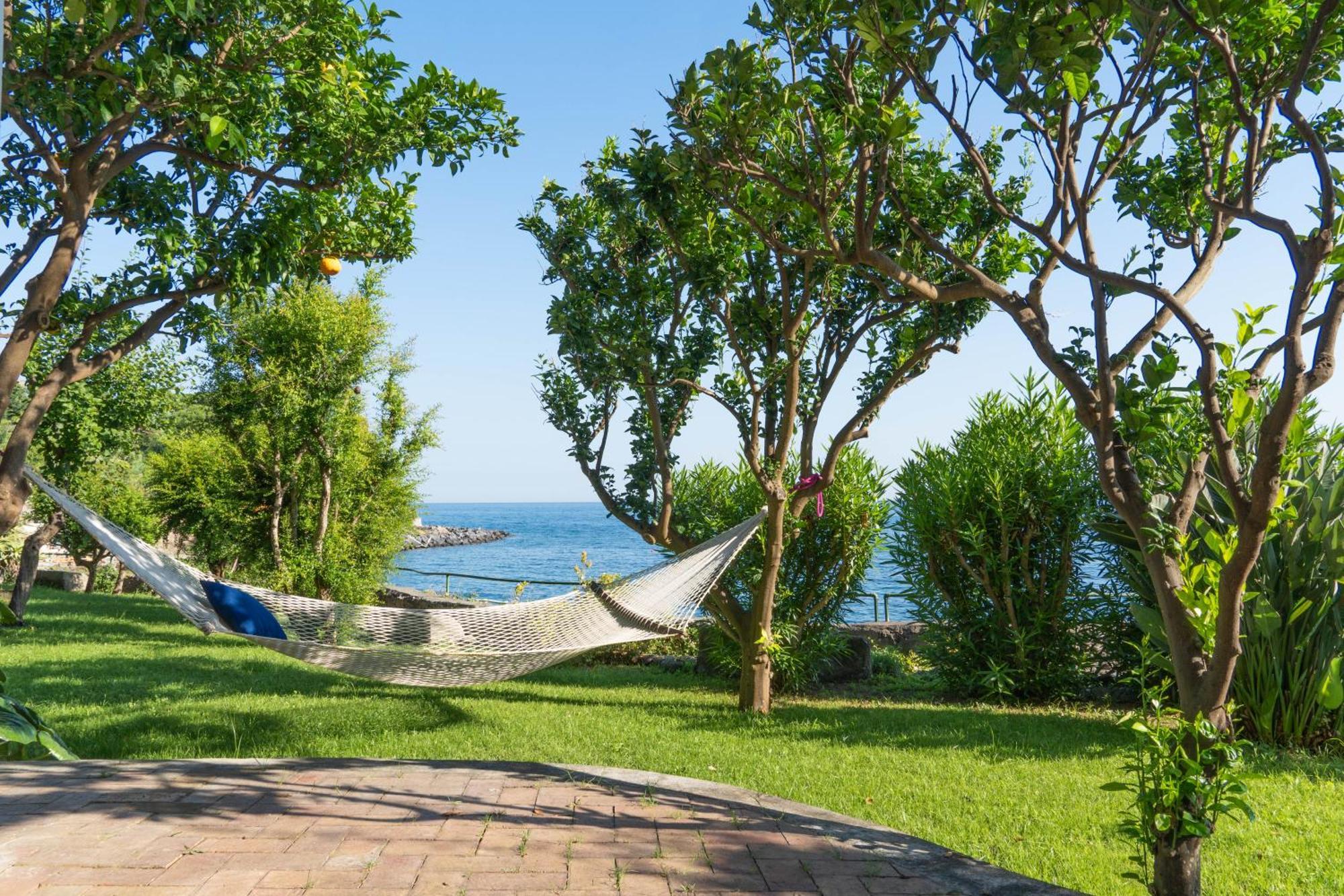 Nelinda Waterfront Accommodation Casamicciola Terme Екстериор снимка