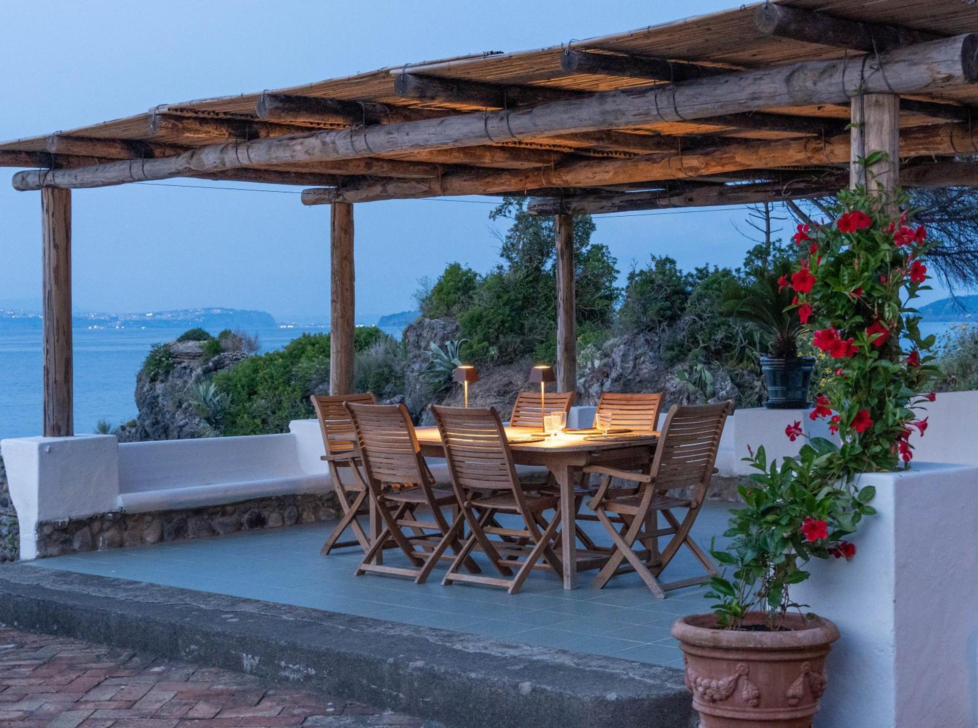 Nelinda Waterfront Accommodation Casamicciola Terme Екстериор снимка
